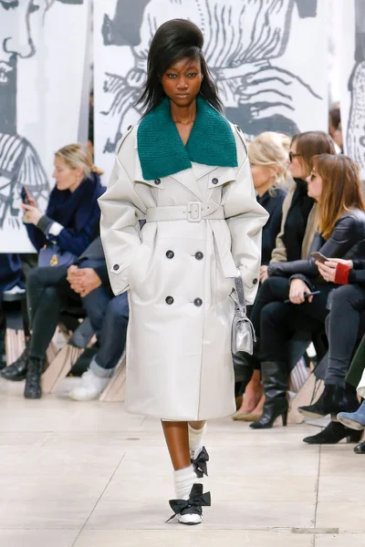 Look 24